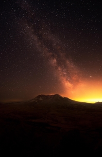 Milky Way amp Mt St Helens  Washington 
