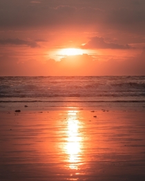 Mirror sunset reflection in Bali Indonesia  IG mvttmic