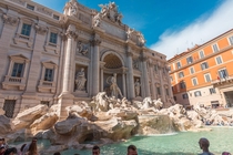 Most Famous Fountain in Rome - Trevi Fountain x
