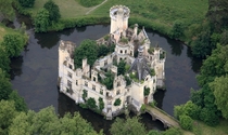 Mothe-Chandeniers France x-post from the awesome user Hoohill over at rcastles 