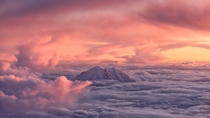 Mt Rainier above the clouds 