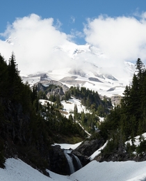 Mt Rainier National Park still a bit on the early side of its season 