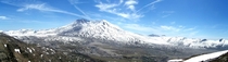Mt St Helens on a clear day I took this at age   years ago in June  Only been downsized no other editing 