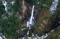 Multnomah Falls Oregon photo by Mt Hood Media 