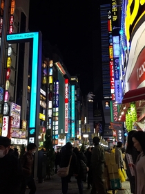 Night walk in Shinjuku Tokyo