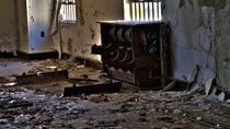 Old air mover in a state asylum