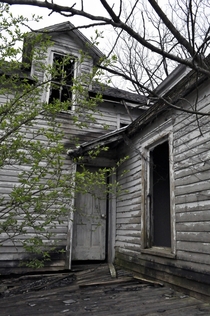 Old farmhouse found along Cedar Creek Kansas 