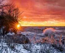 One of the most beautiful sunsets Ive ever experienced Lake Erie Sheffield Lake Ohio 