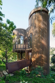 Paarman Tree House in Cape Town South Africa Malan Vorster-designed 