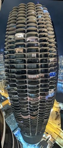 Panorama of Marina Towers east tower part of Bertrand Goldbergs  Marina City complex credited with turning Chicagos white flight from downtown