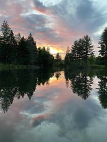 Pond sunset in Utica PA while fishing Friday night OC X Reposted to get the rules right