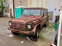 Poor old rusty G wagon at a recycling center in North Charleston