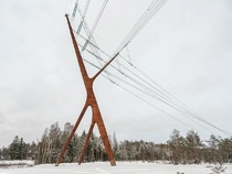 Power Pylon in Estonia Photo by Tonu Tunnel 