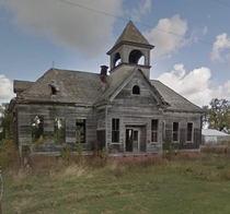 Pretty iconic abandoned schoolhouse in northern Illinois