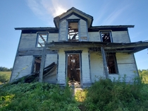 Rural Nova Scotia has a lot of nice abandoned houses