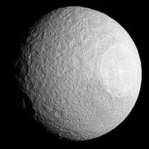 Saturns moon Tethys 