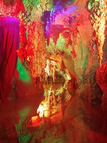 Shenandoah Caverns VA  x