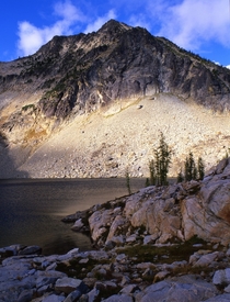 Stiletto Peak amp Lake - North Cascades Washington 