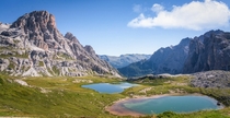 Stumbled upon this lake while hiking the Tre Cime Di Lavaredo in the Italian Dolomitesx 