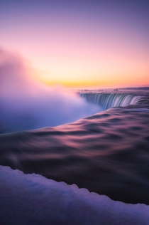 Sunrise at Niagara Falls from the Canadian side 