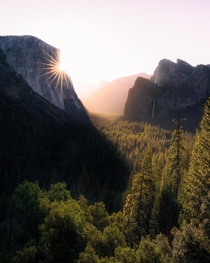 Sunrise at Tunnel View 
