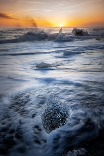 Sunset at Diamonds Beach -  x Iceland