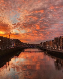 Sunset over the river Liffey Dublin Shepherds delight 
