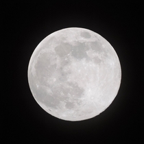 Super moon seen above Ireland tonight