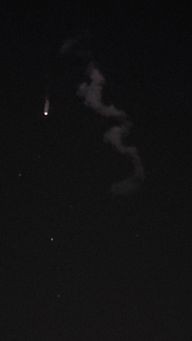Sure was a pretty night for SpaceX Falcon  carrying the GPS III- mission Samsung Note