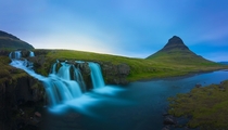 That one waterfall in Iceland next to the mountain with the beautiful chilly light Kirkjufell 