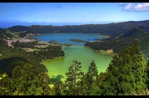 The Blue and Green lakes Lake Rotokakahi and Lake Tikitapu Rotorua New Zealand Credit Eric Hill 