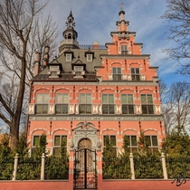 The Dutch House - Brookline MA 
