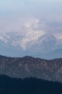 The sleeping giant Mt Trishul in northern India x 