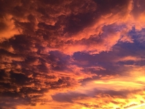 This very awesome and uncommon sunset in Colorado