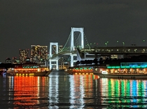 Tokyos Rainbow bridge living up to its name