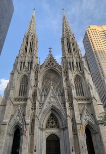 USA-NYC St Patricks Cathedral on th Ave 