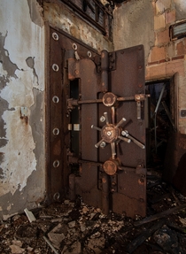 Vault inside an abandoned bank