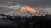 Watching the sunrise on Mount Baker in Washington  IGzachgibbonsphotography