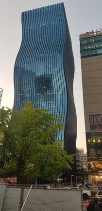 Wavy skyscraper Seoul South Korea 