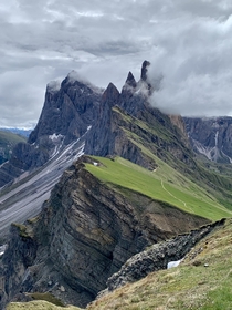 Welcome to Mordor - My most favorite mountain ridge so far - Dolomites  x