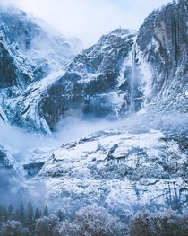 Yosemite Falls first snow of the season 